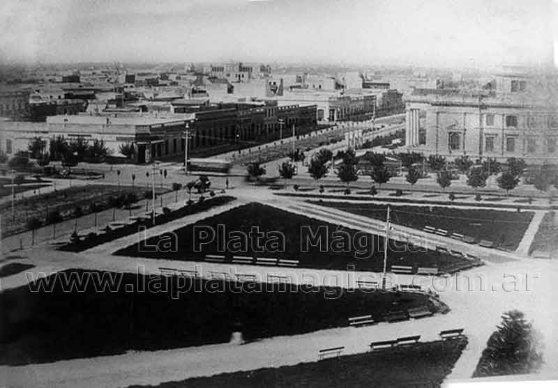 Plaza San Martín en los primeros tiempos de la ciudad de La Plata.