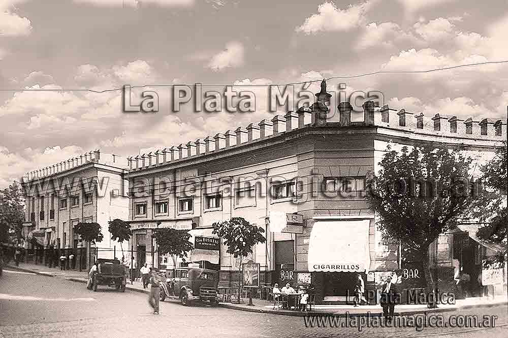 Mercado La Plata o "El Deber" en calle 8 y 51, su autor el arquitecto uruguayo Luís Viglioni. www.laplatamagica.com.ar
