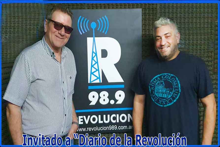 Un programa de radio que te cuenta la historia de la ciudad en Radio Revolución 98.9 idea y conducción Roberto G. Abrodos en la foto Alberto Raimundi.