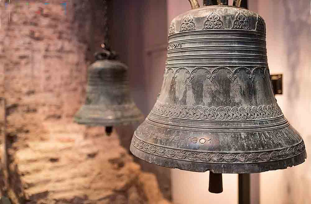 Las campanas donadas por la madre de Dardo Rocha en 1901
