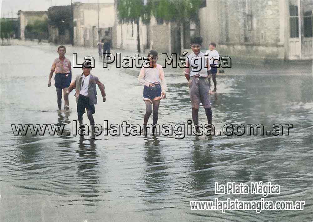 La esquina de 54 y 18 después de la lluvia.