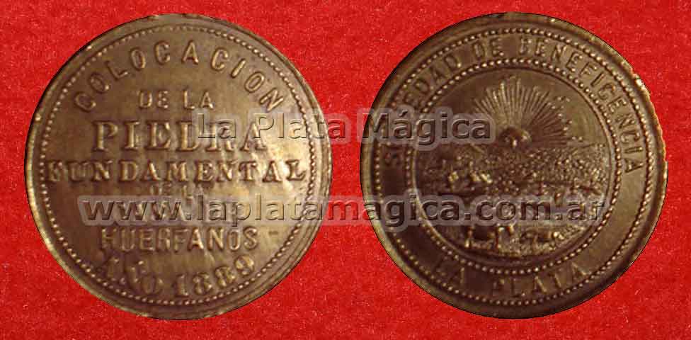 Medalla Colocación de la Piedra Fundamental de la Casa de Huérfanos Año 1889.