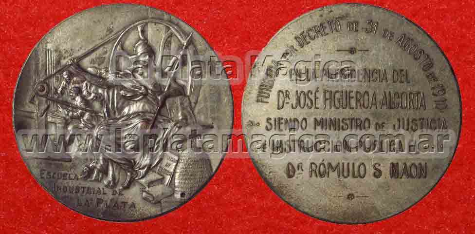 Medalla Escuela Industrial de La Plata. Campo: Trabajo de Mecánica. Fundada por Decreto del 31 de Agosto de 1910.